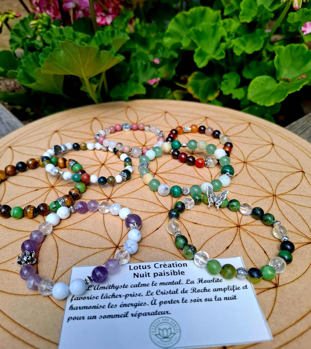 Bracelet Lotus Création à retrouver dans la boutique Le Lotus des Sables à La Chaume