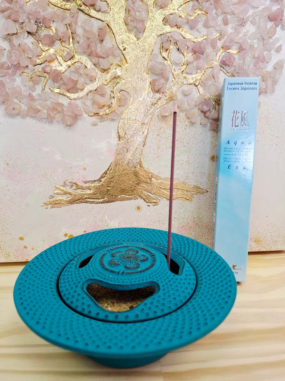 Encens japonais Ka fuh au parfum aqua à retrouver dans la boutique Le Lotus des Sables à La Chaume